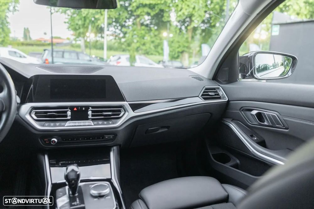 BMW 320 - 18