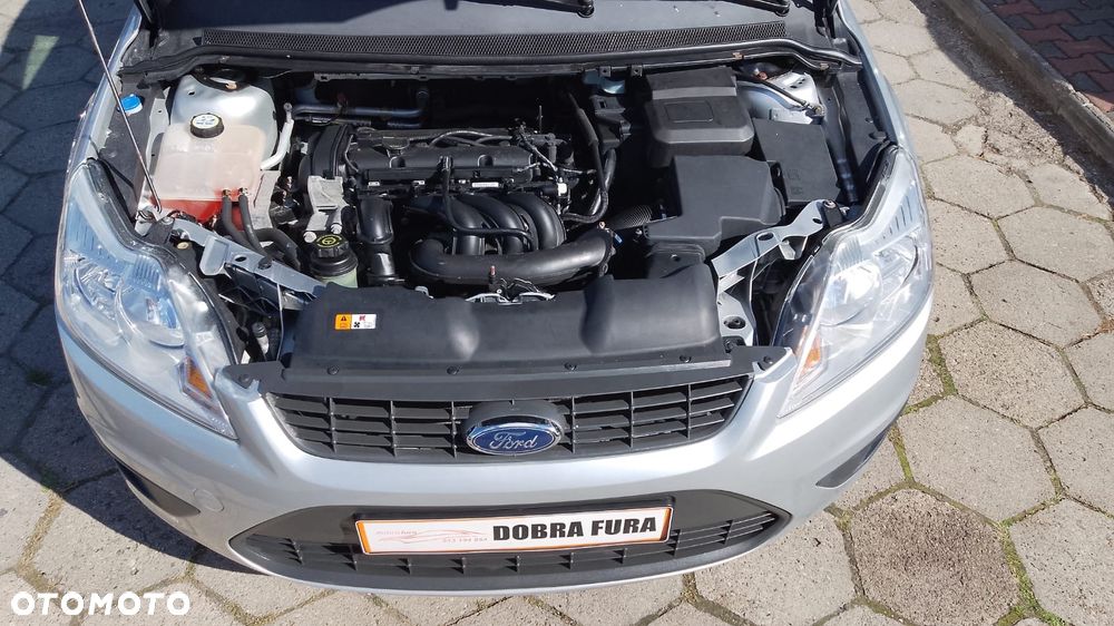 Ford Focus 1.6 Ambiente - 10