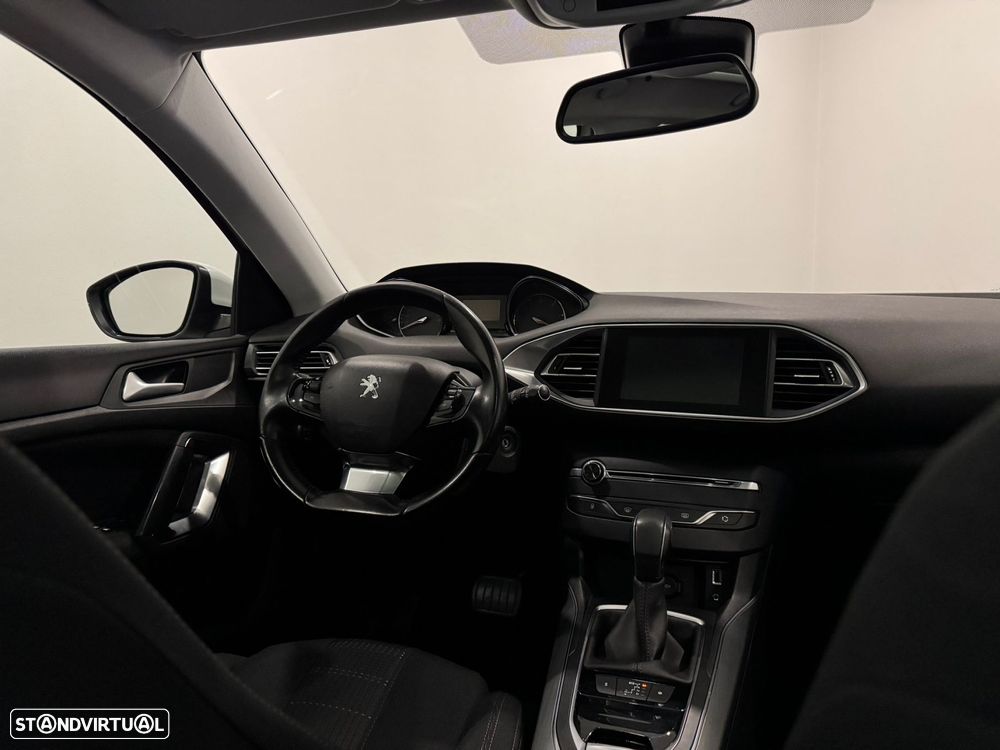 Peugeot 308 1.6 BlueHDi Allure J17 EAT6 - 30