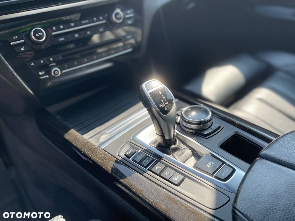 BMW X5 xDrive30d - 14
