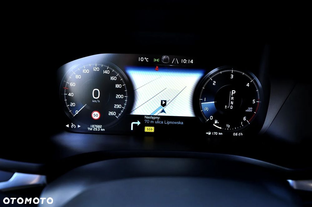 Volvo V60 D3 Momentum Pro - 36