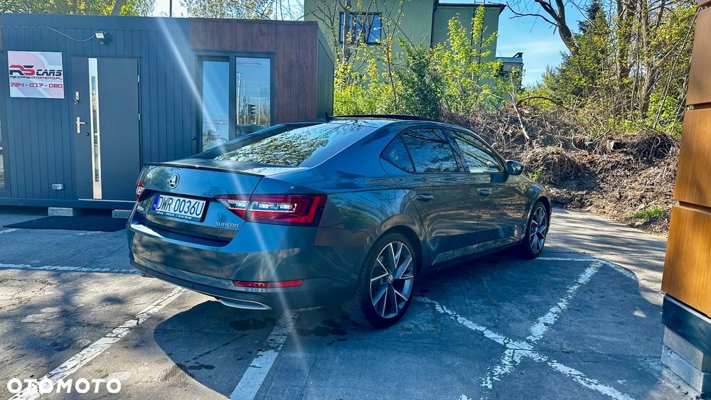 Skoda Superb 2.0 TSI DSG SportLine - 8