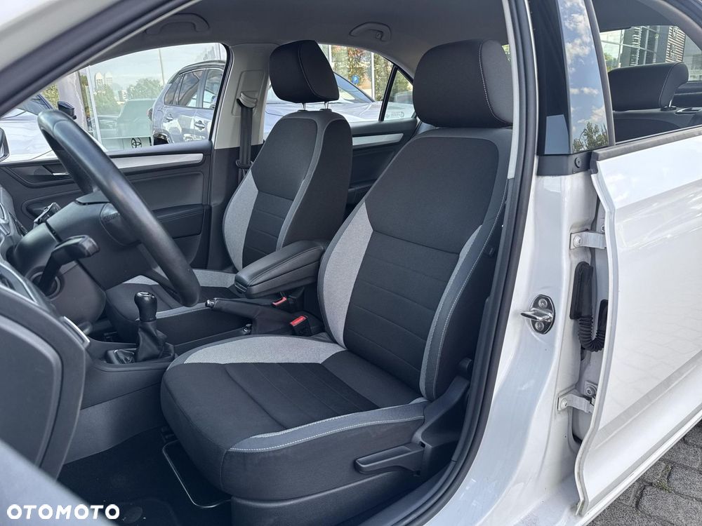 Skoda RAPID 1.0 TSI Ambition - 19