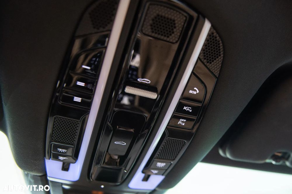 Porsche Cayenne Standard - 31