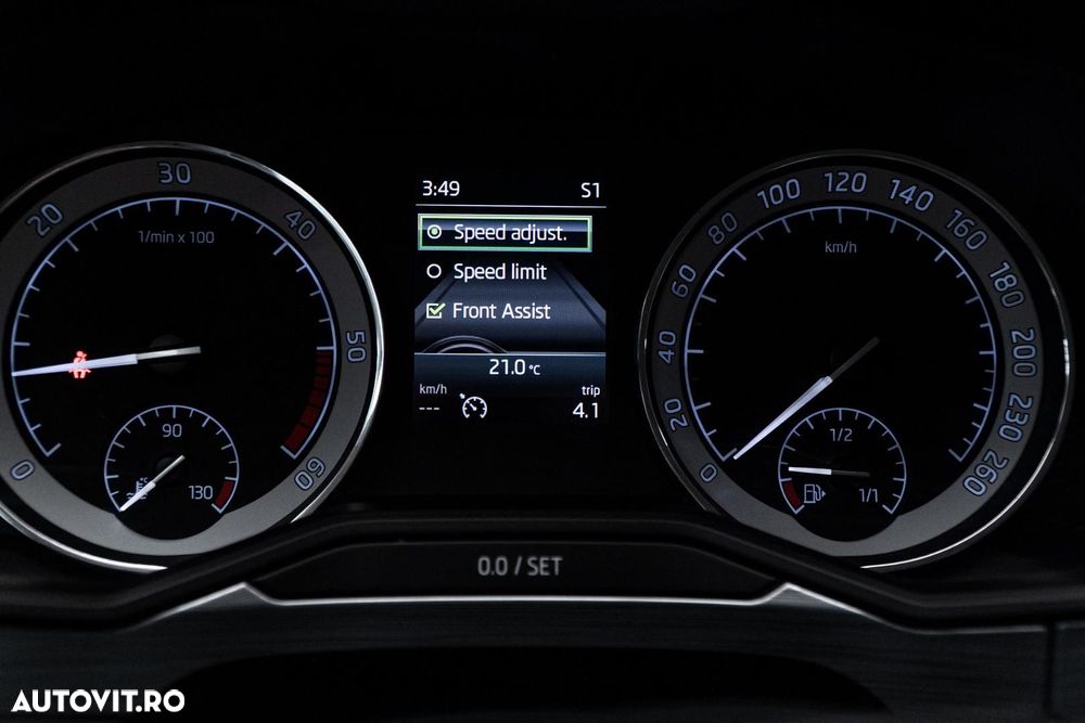 Skoda Superb 2.0 TDI DSG Style - 36