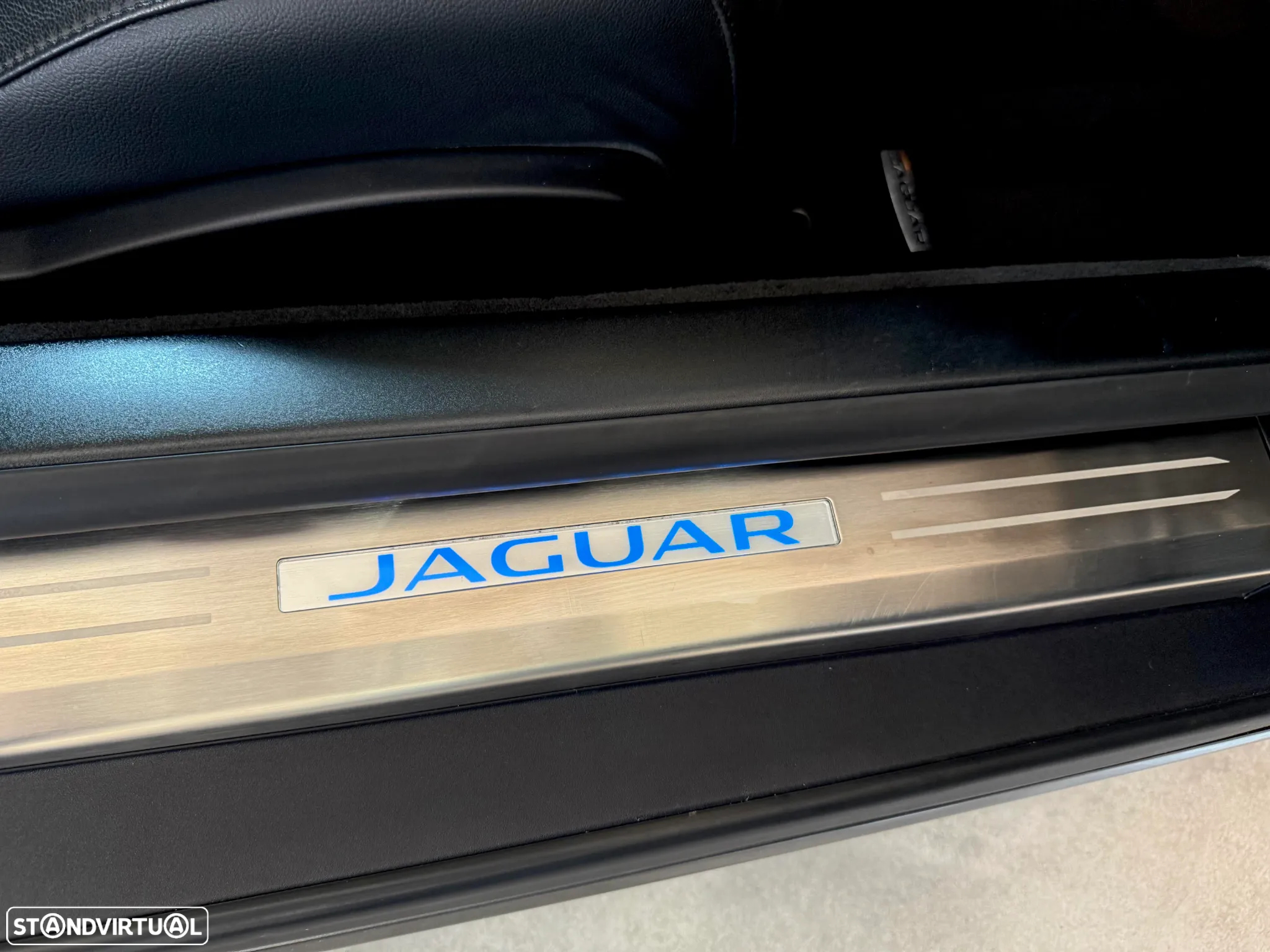 Jaguar F-Type 2.0 i4 R-Dynamic Black - 49