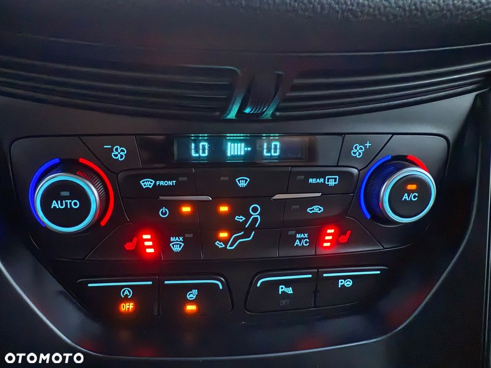 Ford Kuga - 23