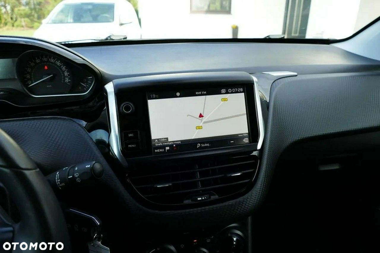 Peugeot 2008 1.2 Pure Tech GPF Allure S&S - 25