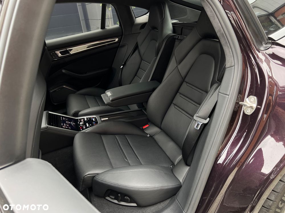 Porsche Panamera Turbo S - 11