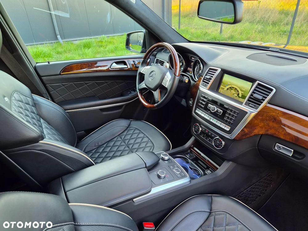 Mercedes-Benz GL - 17