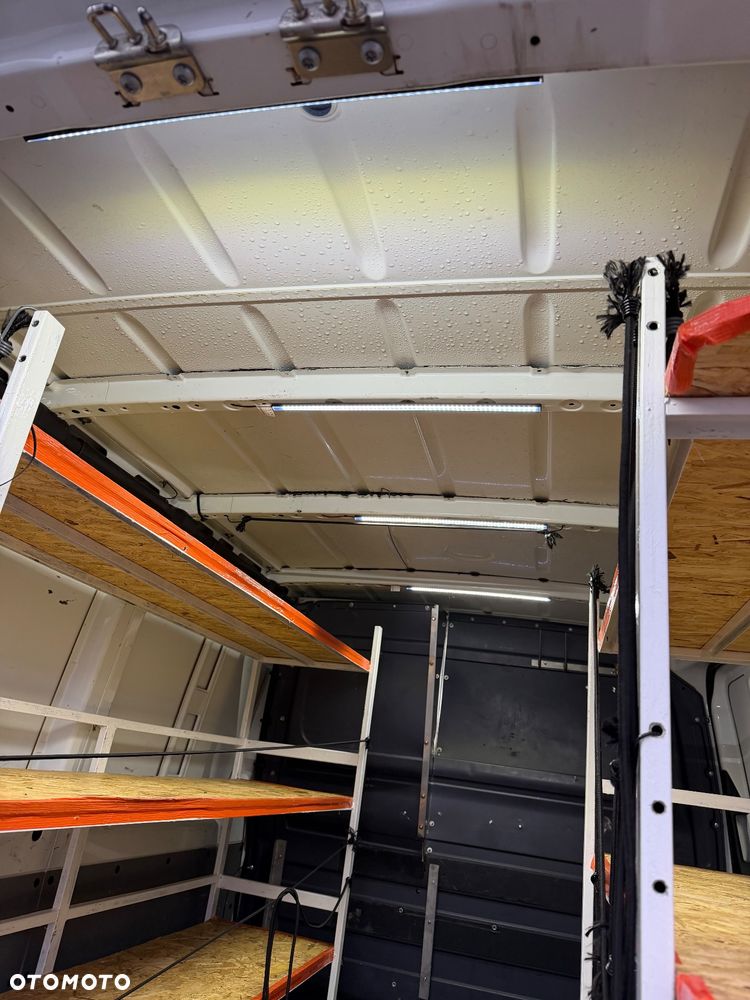 Mercedes-Benz sprinter - 9