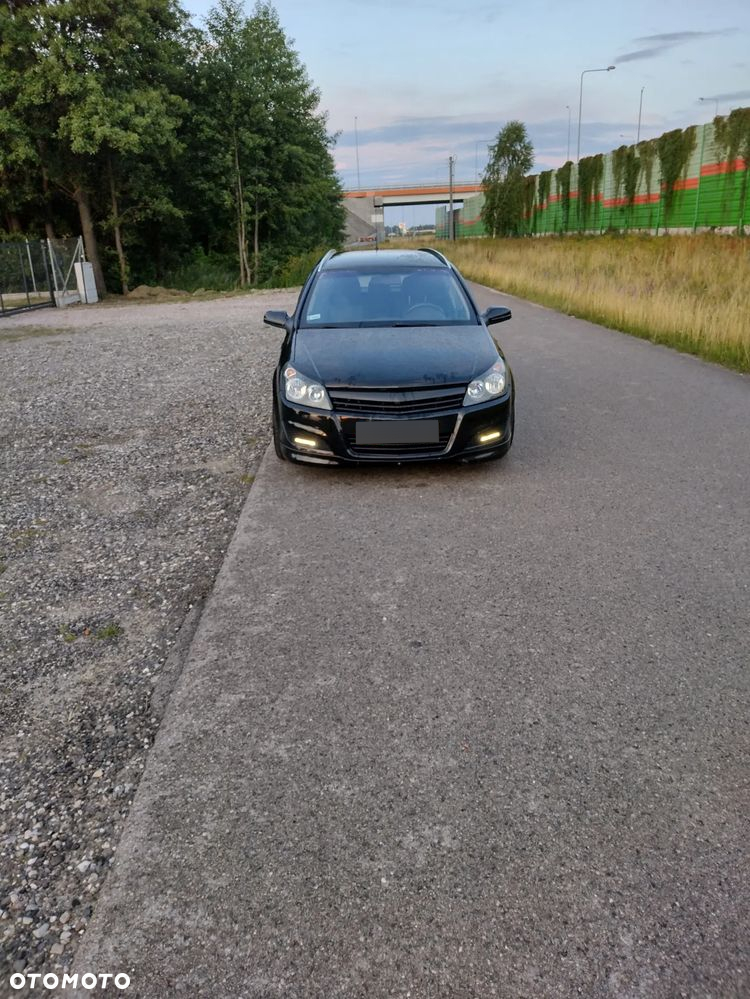 Opel Astra GTC 1.6 Turbo Edition - 2