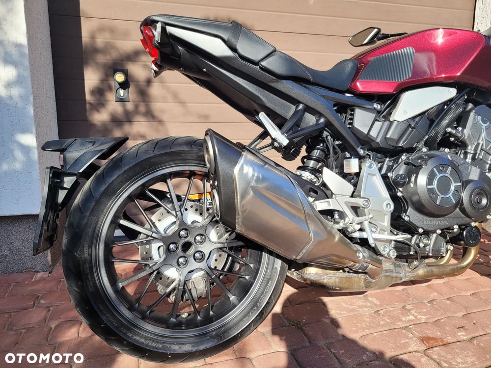 Honda CB - 12