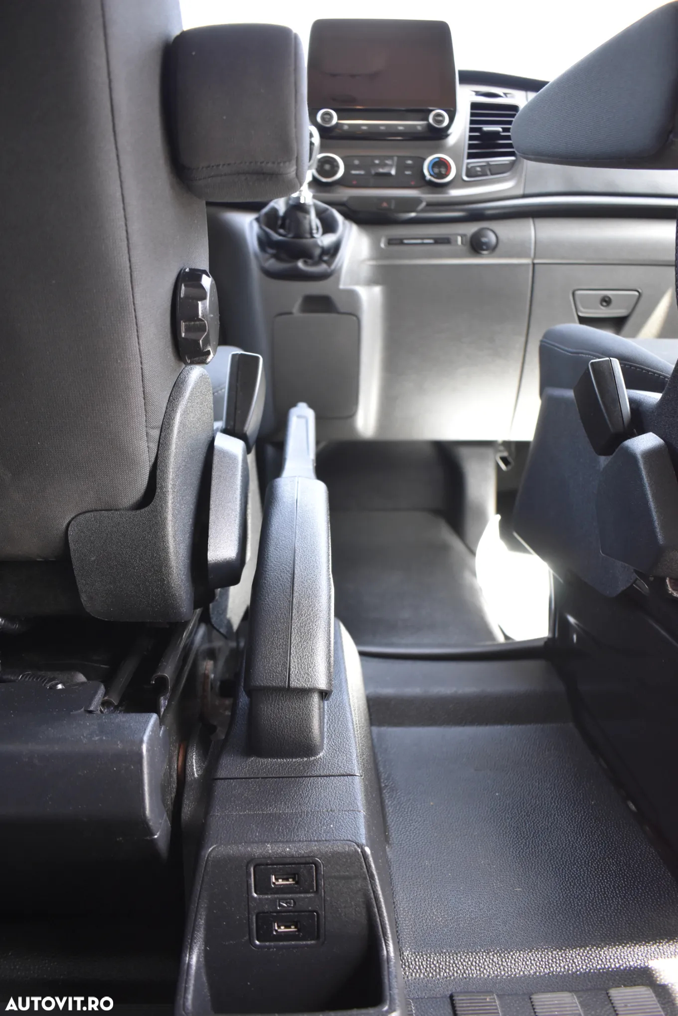 Ford Transit Custom Kombi 320 2.0 EcoBlue 130 CP L2H1 Trend - 34
