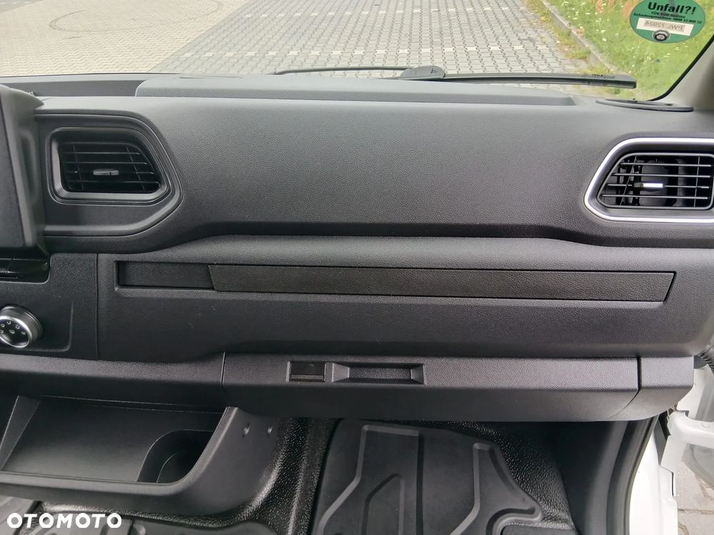 Renault Master - 32