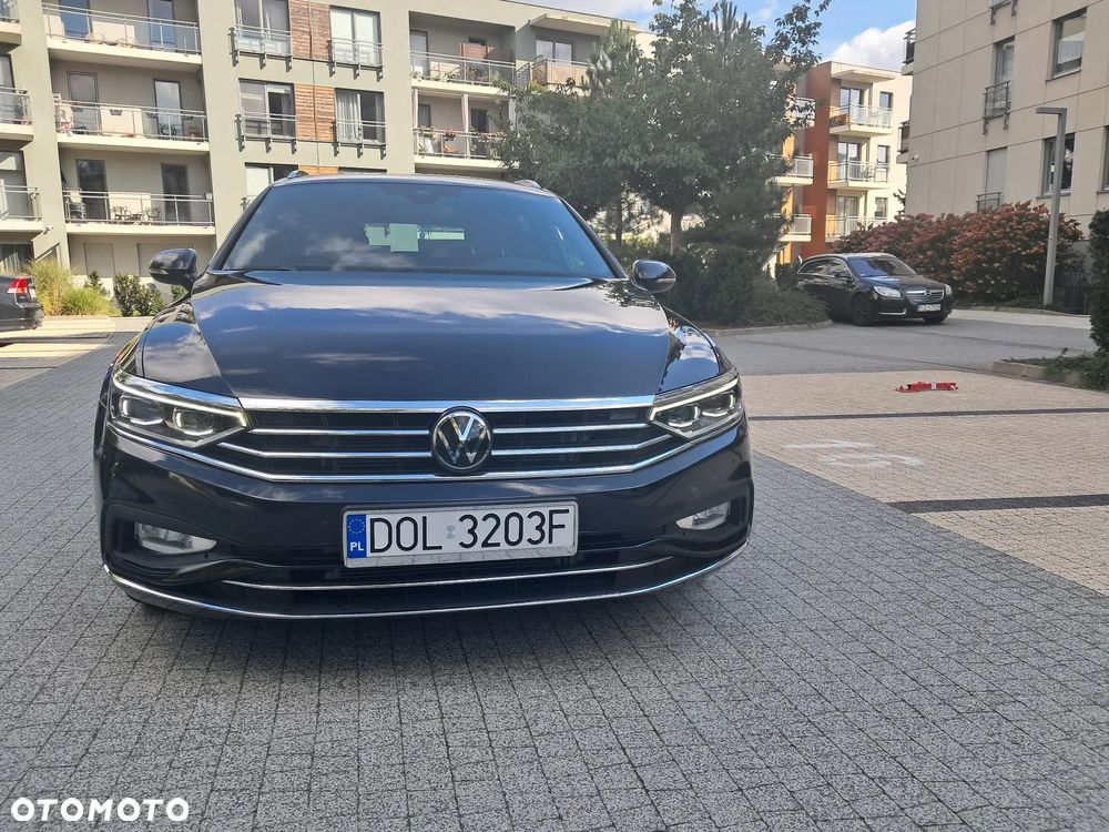 Volkswagen Passat Variant 2.0 TDI SCR DSG Business - 4
