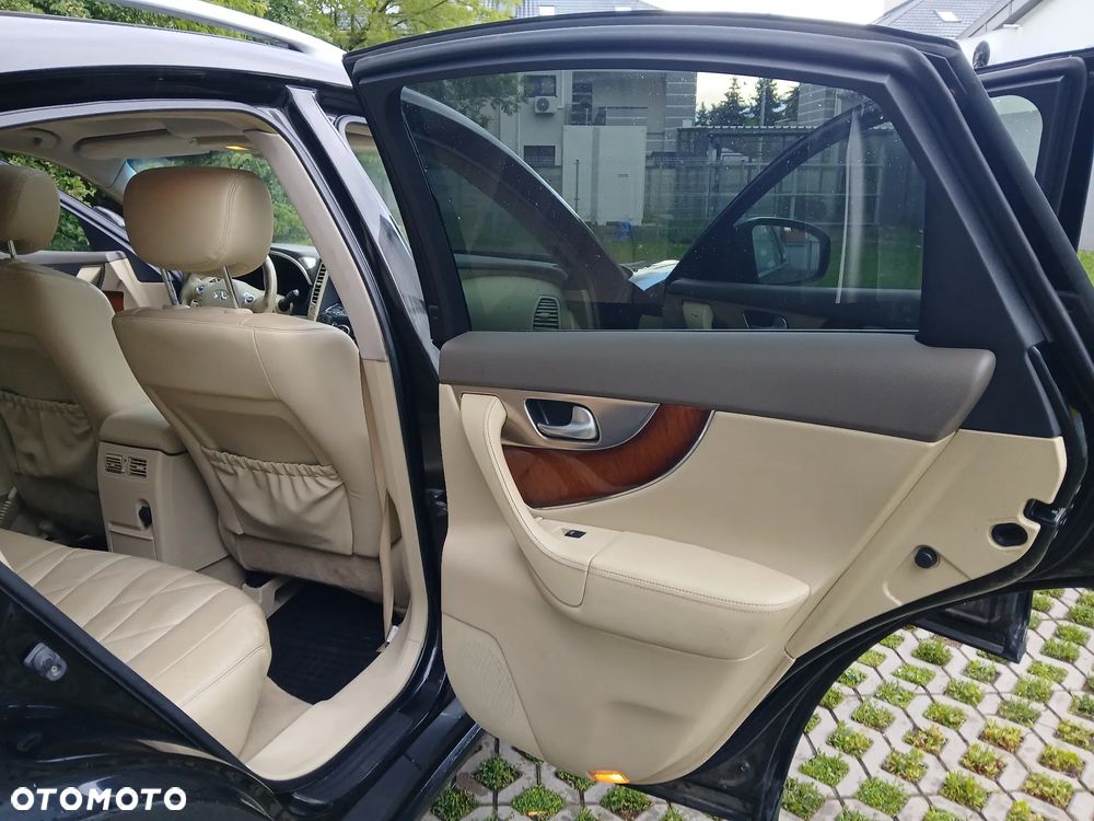 Infiniti FX FX30d S - 21