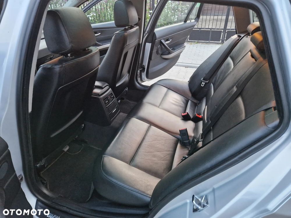 BMW Seria 3 320d - 5