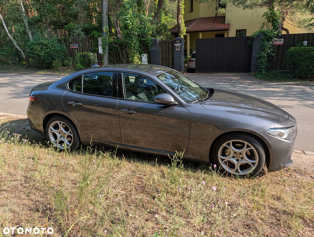 Alfa Romeo Giulia 2.0 Turbo - 4