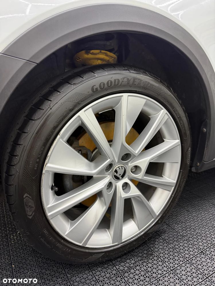 Skoda Octavia 2.0 TDI 4x4 Scout DSG - 6