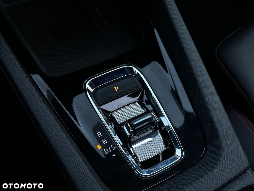 Skoda Octavia 2.0 TSI RS Challenge 245 DSG - 25