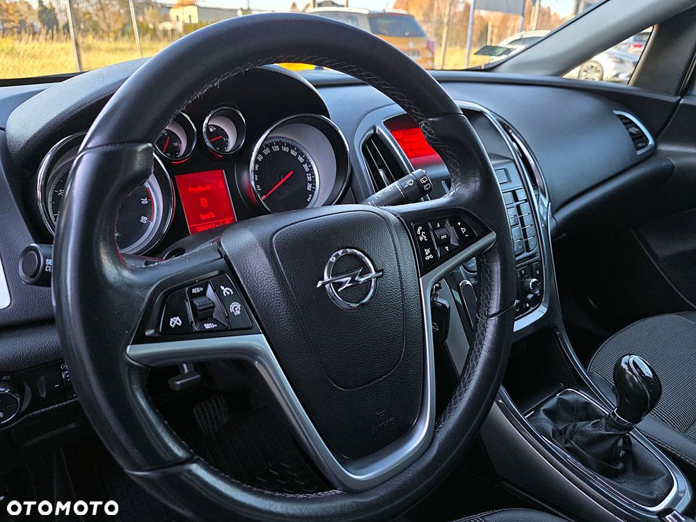 Opel Astra 1.4 T Cosmo - 12
