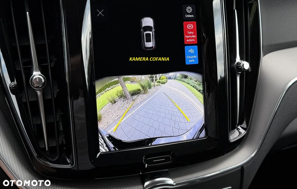 Volvo XC 60 B4 D Plus Dark - 20