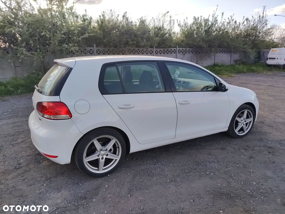 Volkswagen Golf 2.0 TDI DPF Trendline - 5