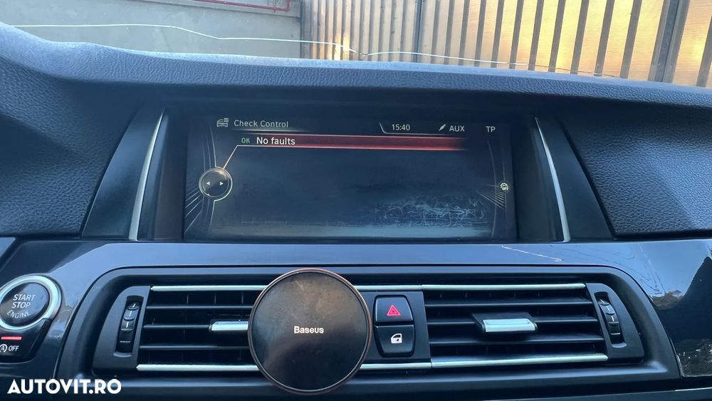 BMW Seria 5 535d Sport-Aut. Luxury Line - 14