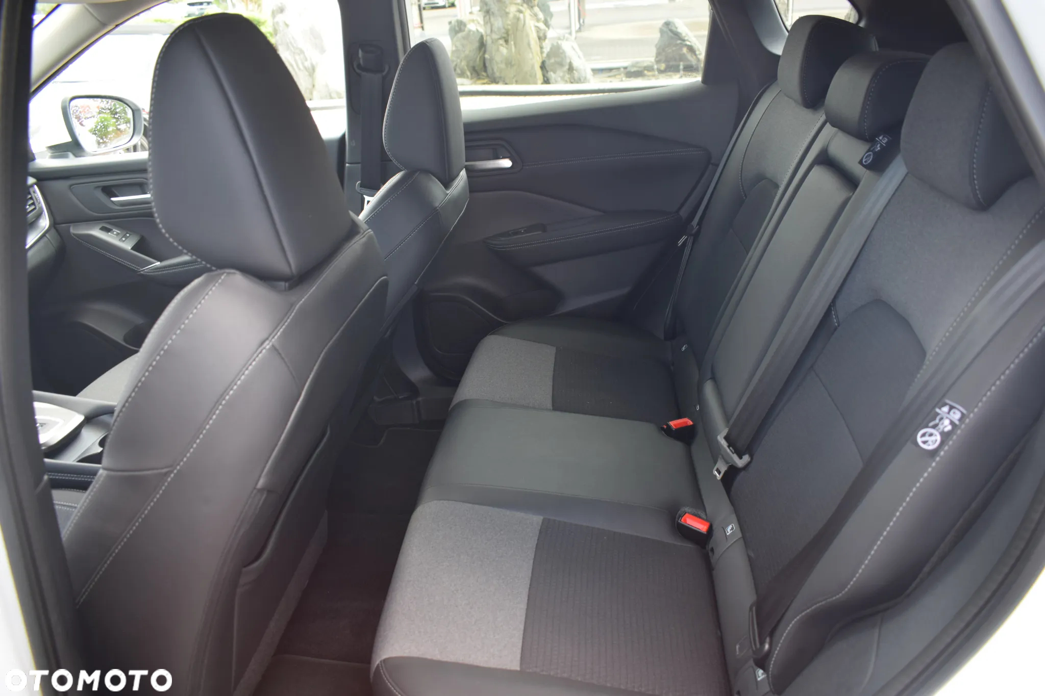 Nissan Qashqai 1.3 DIG-T mHEV N-Connecta Xtronic - 9