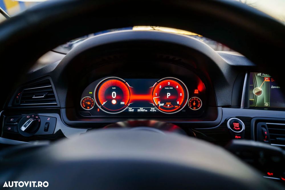 BMW Seria 5 530d Sport-Aut. Luxury Line - 11