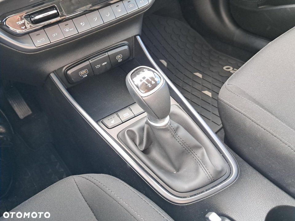 Hyundai i20 - 16