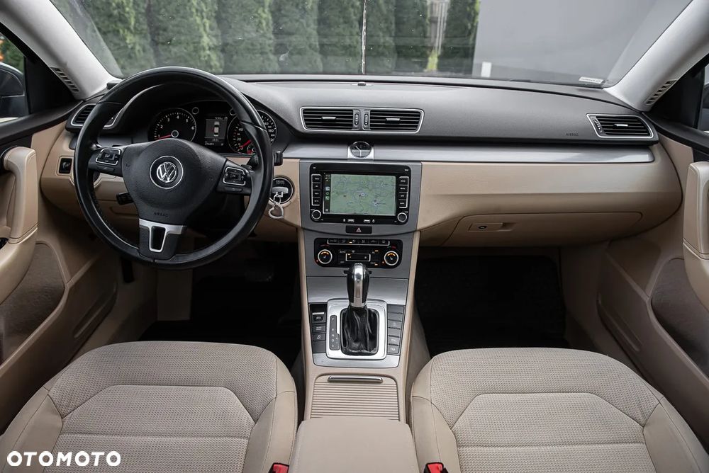 Volkswagen Passat 1.4 TSI DSG BlueMotion Technology Highline - 28