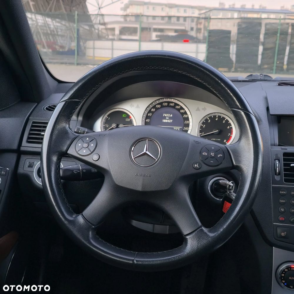Mercedes-Benz Klasa C 180 Kompressor Automatik Avantgarde - 32