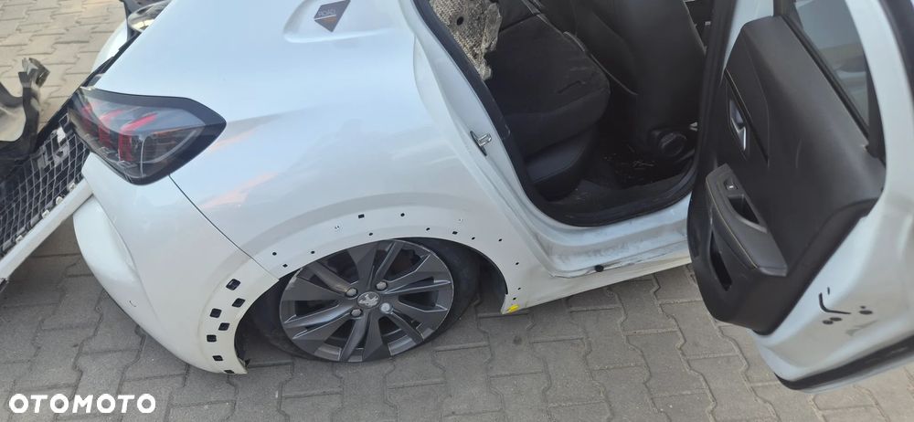 Peugeot 208 Allure Pack - 28