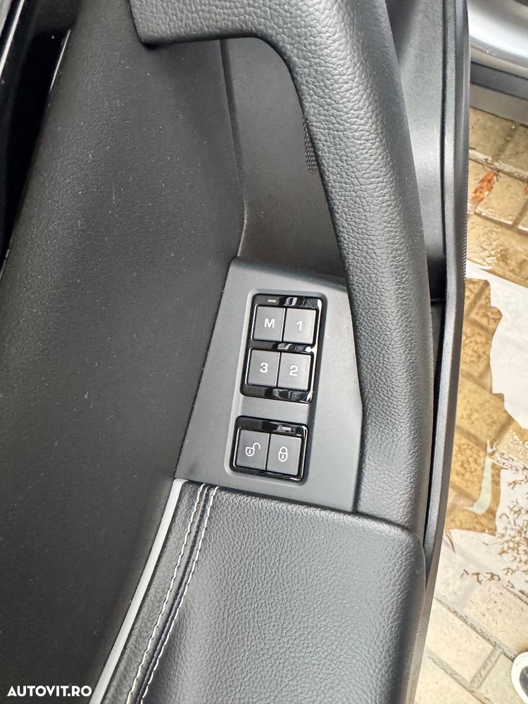 Jaguar F-Pace 20d AWD Aut. R-Sport - 8