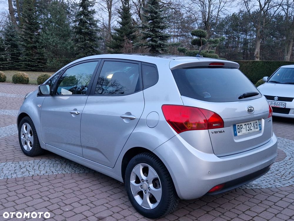 Kia Venga 1.6 CRDi 128 Dream-Team Edition - 4