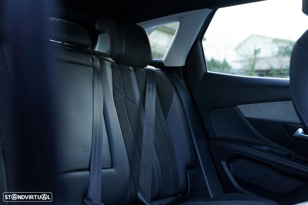 Peugeot 3008 BlueHDi 130 Stop & Start EAT8 GT Pack - 31