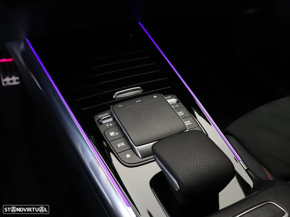 Mercedes-Benz GLA 250 e 8G-DCT AMG Line - 29