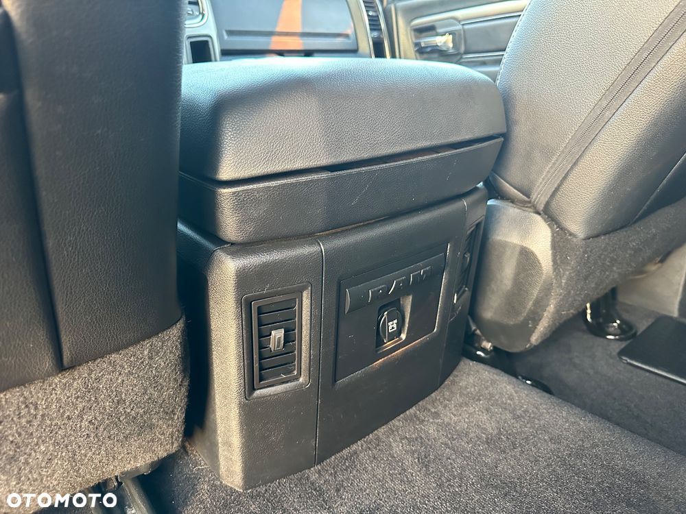 Dodge RAM 1500 5.7 4x4 - 12