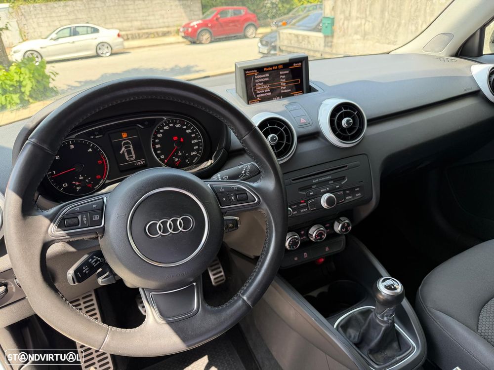 Audi A1 1.6 TDI Sport Edition S-line - 13