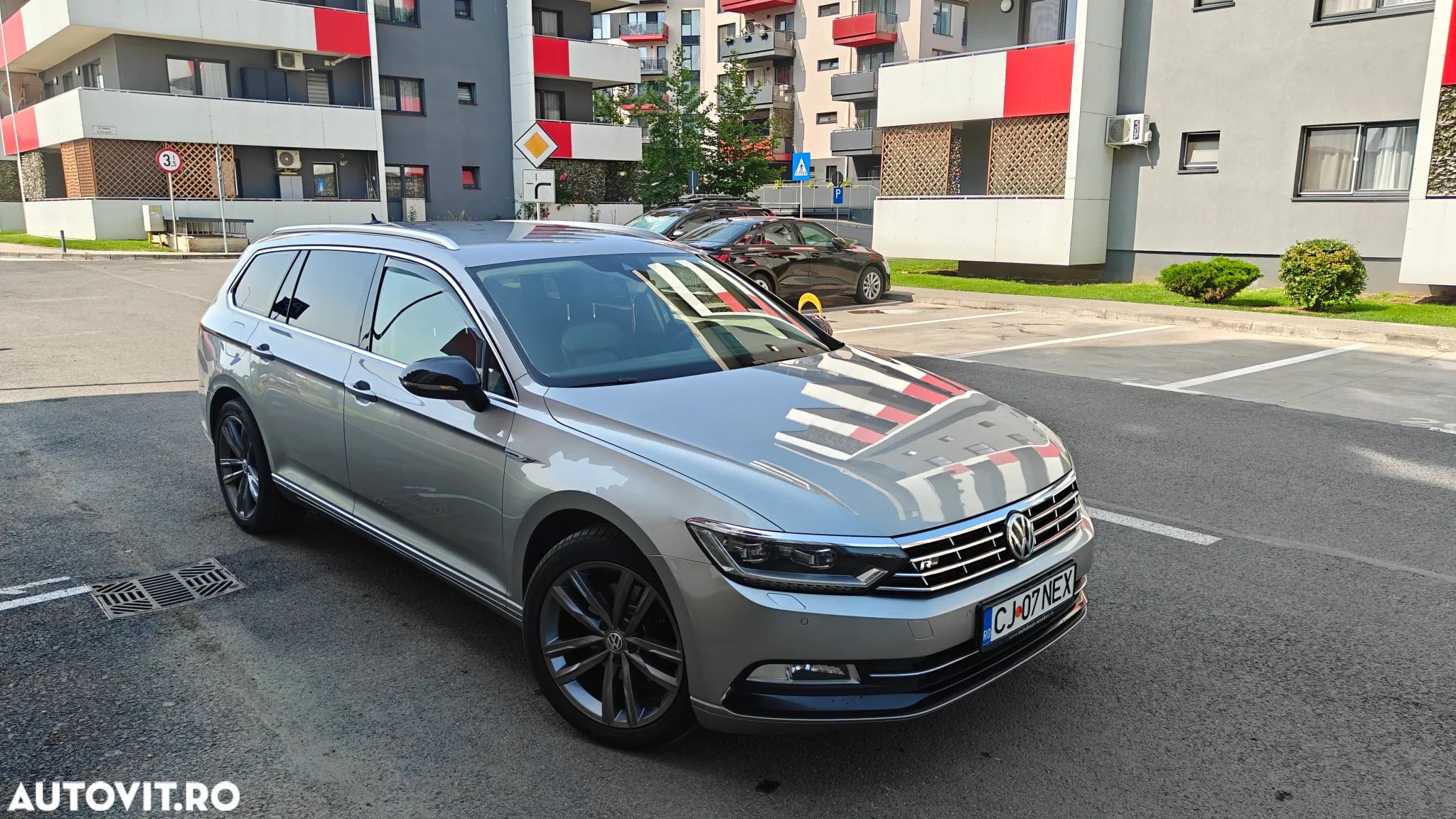 Volkswagen Passat Variant 2.0 TDI DSG Comfortline - 1