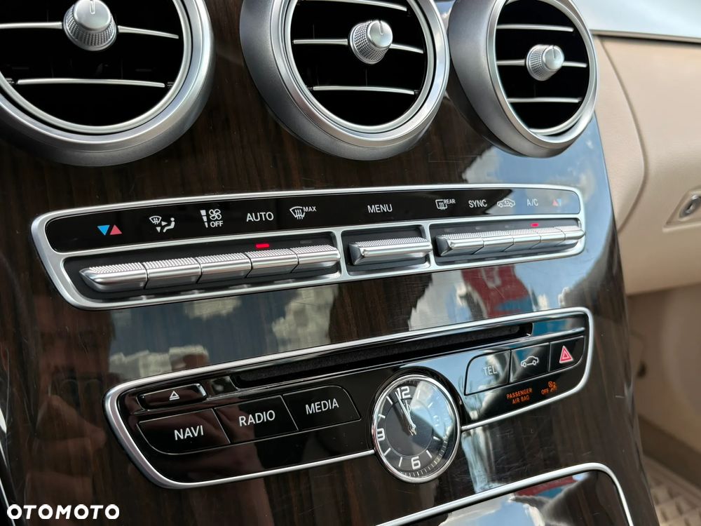 Mercedes-Benz Klasa C 200 4-Matic 9G-Tronic - 19