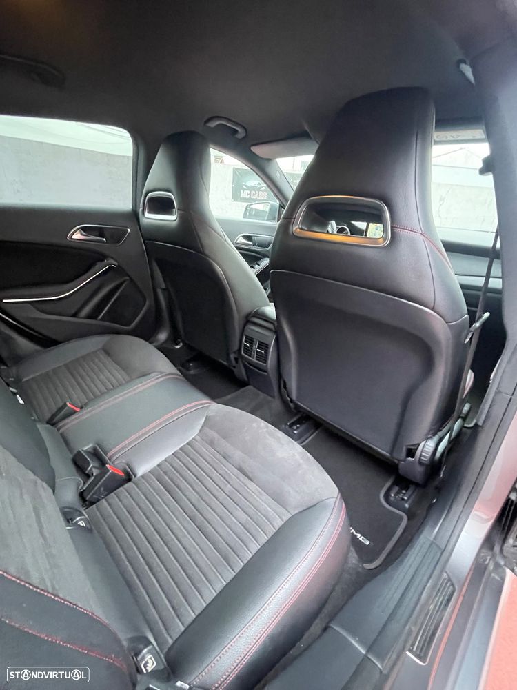 Mercedes-Benz CLA 220 d 4Matic 7G-DCT AMG Line - 11