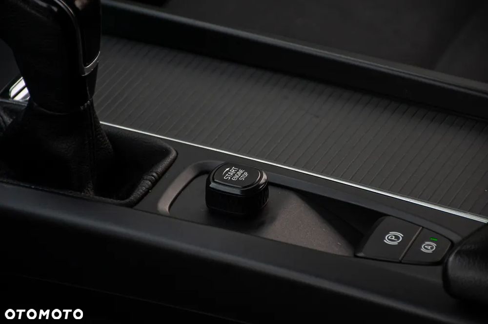 Volvo V60 D3 Momentum Core - 36