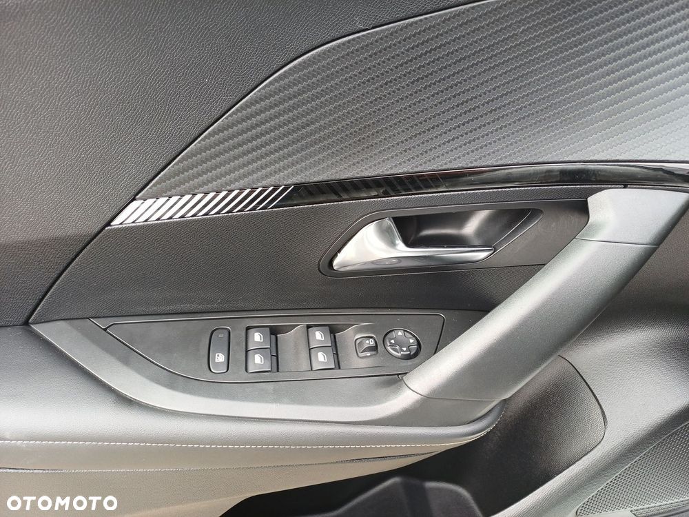 Peugeot 2008 1.2 PureTech Allure S&S EAT8 - 25