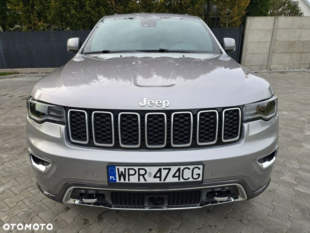Jeep Grand Cherokee - 10