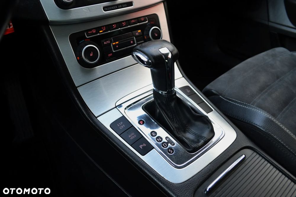 Volkswagen Passat CC 2.0 TDI DSG Exclusive - 22