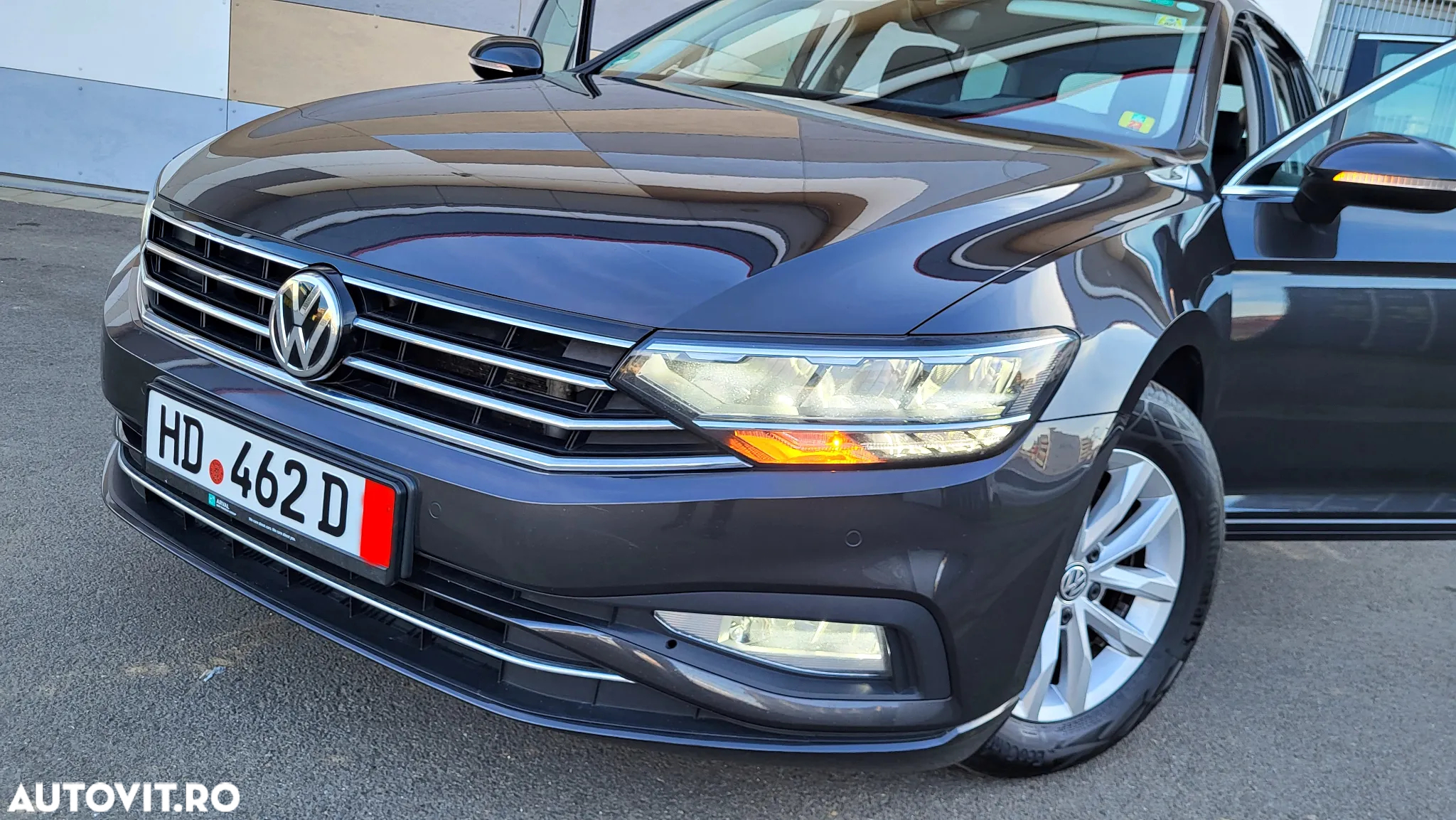 Volkswagen Passat Variant 2.0 TDI SCR DSG Comfortline - 23
