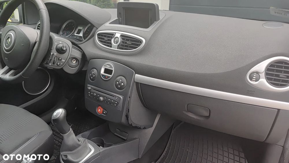 Renault Clio - 14